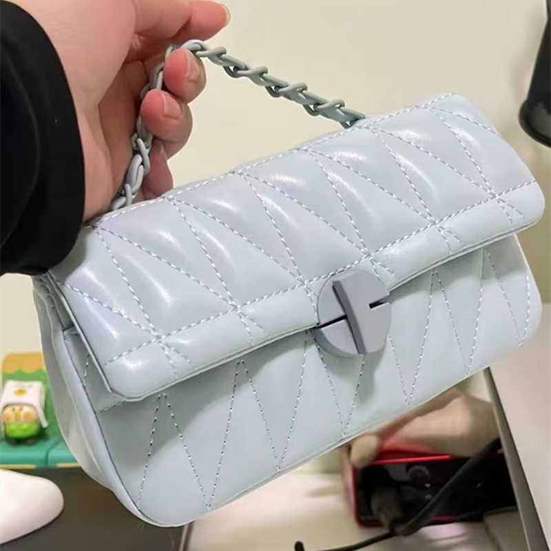 Stemmingen Borduurgaren Chain  - Luxury Bags Consignment recensie en prijs