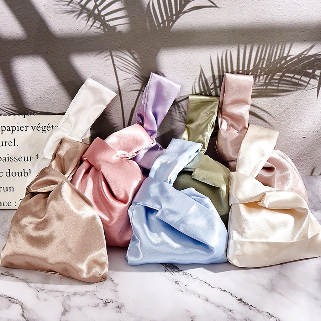 Dames zijden satijnen knoop po - Luxury Bags Consignment recensie en prijs