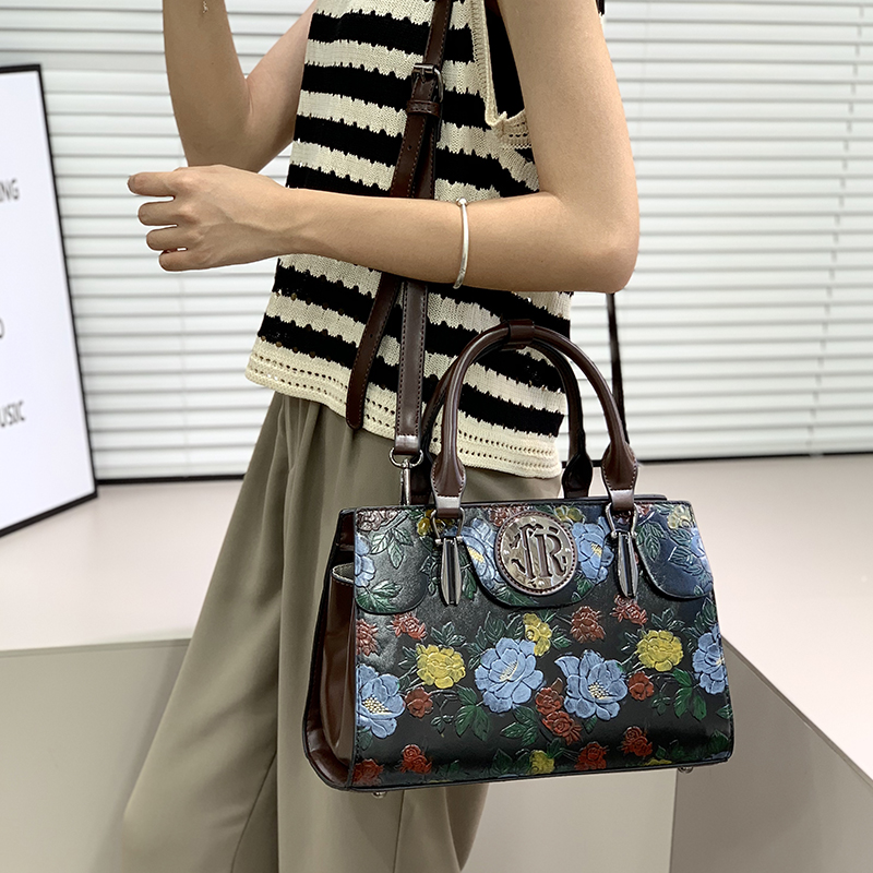 Vintage bloemenprint reliëf ta - Luxury Bags Vegan Leather recensie en prijs